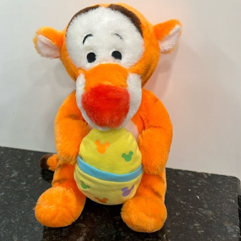 DisneyTigger Easter Egg-Winnie The Pooh. Size 11”